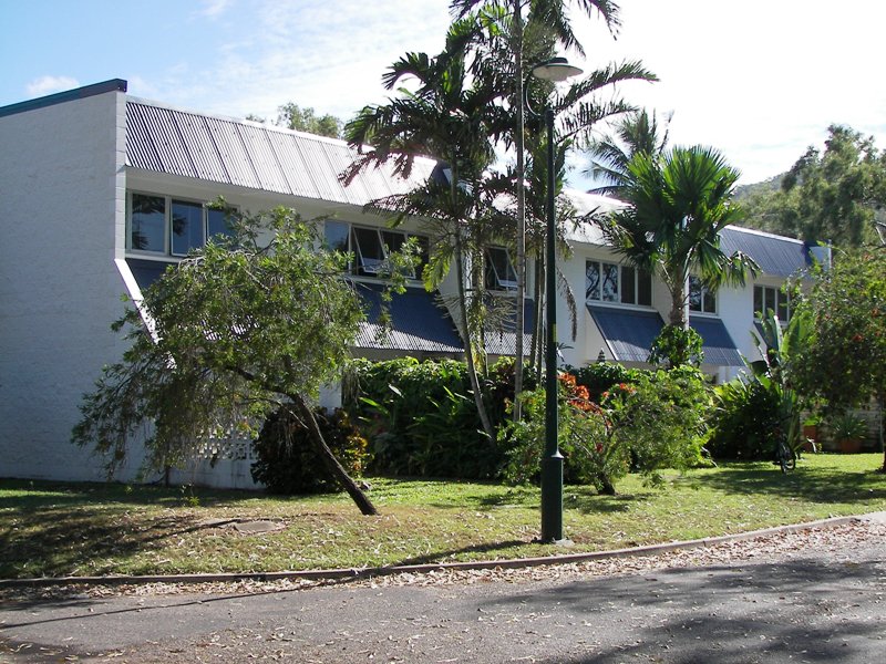 * SOUND INVESTMENT
IN- PARADISE
APPARTMENTS -NELLY BAY * Picture 2