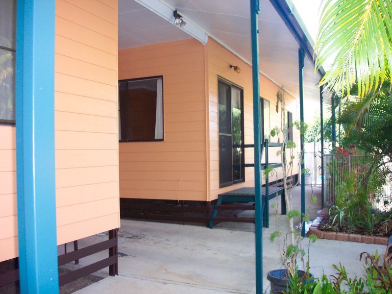 FURNISHED UNIT WITH POOL- LEASE BREAK Picture 1