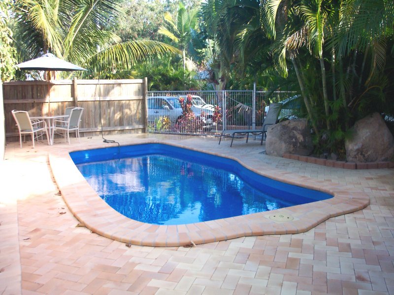 Quite Court Location & Pool Picture 1