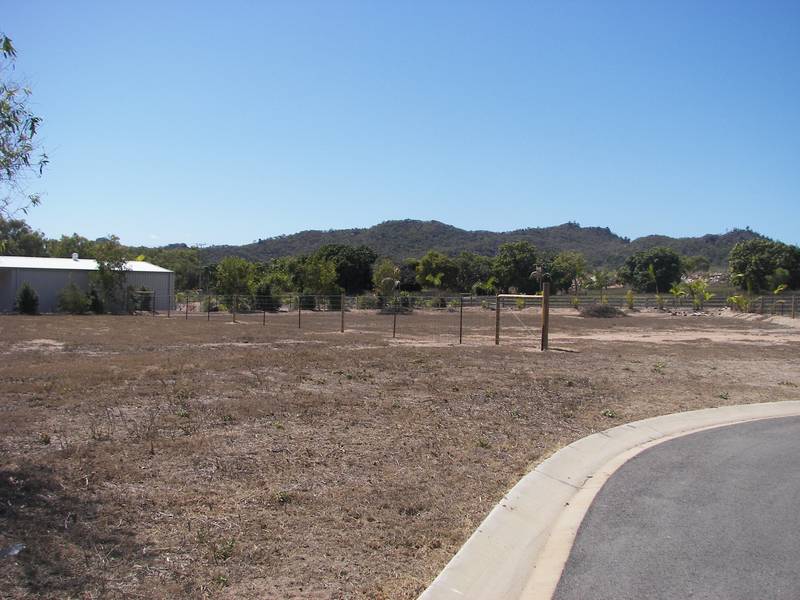 Sewered Block in Horseshoe Bay!! Picture 2