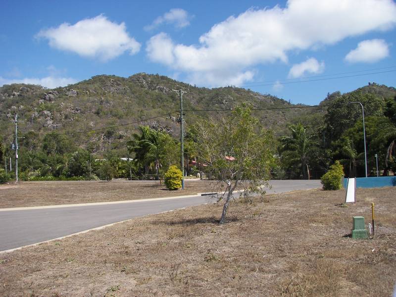 Sewered Block in Horseshoe Bay!! Picture 1