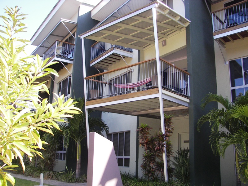 Architectually Designed , Quality Townhouse,
Nelly Bay, block of only 6 ! Picture 2