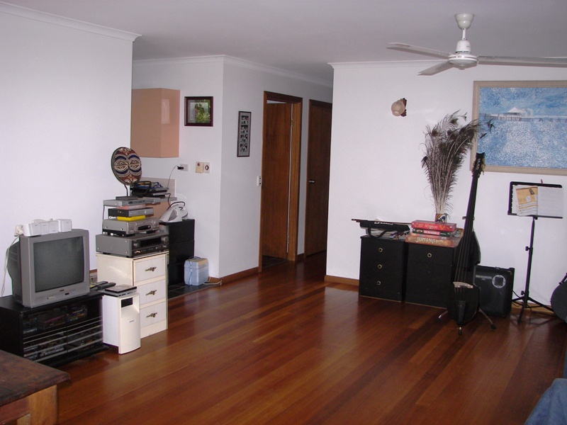 At Last a Listing in Arcadia , Quality Family Home , High and Cool !! Picture 1