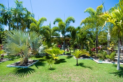 Recent renovations make for easy living in a tropical setting! Picture
