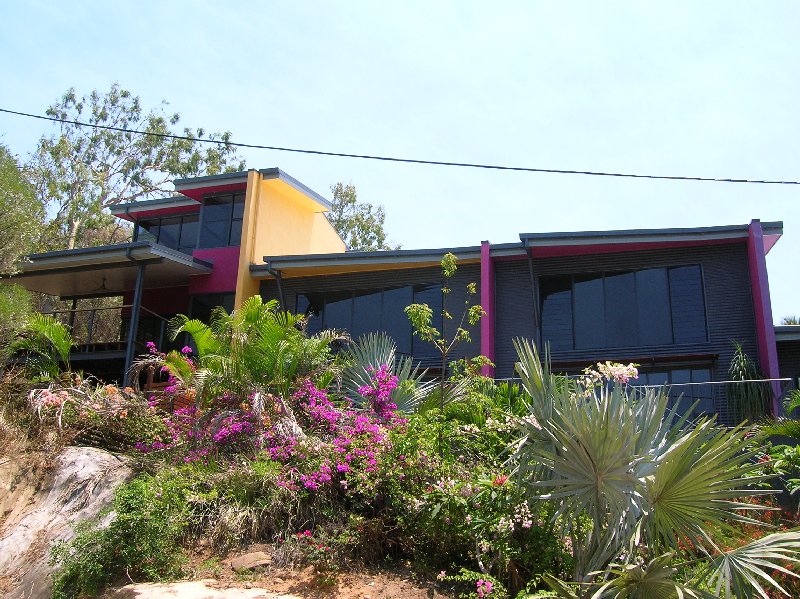 Modern & Stylish Picture 1