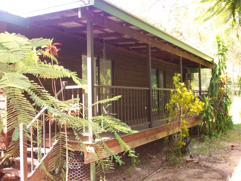 3 Bedroom Home in Quite Street Picture 2