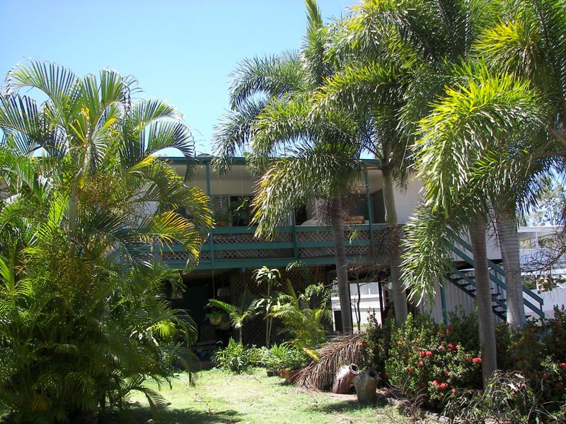 Well Positioned Duplex 100m From The Beach Picture 1