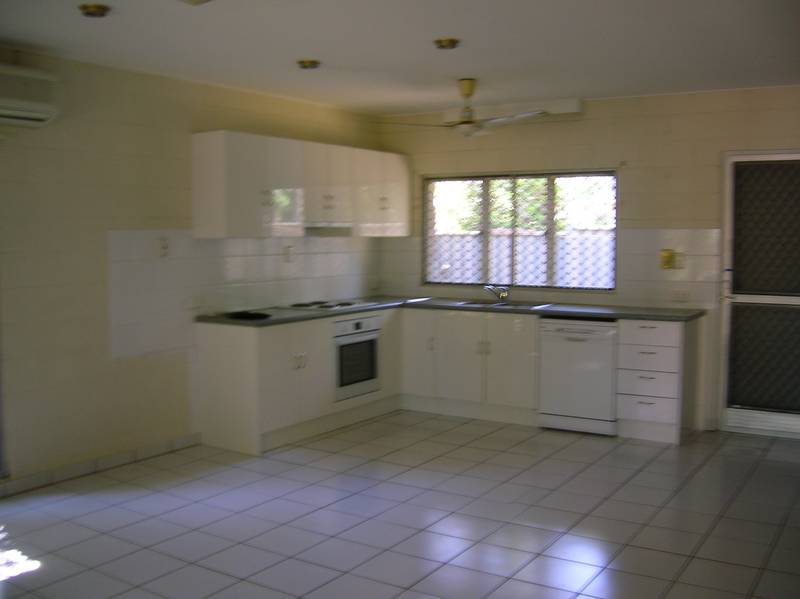 3 Bedroom Home in Picnic Bay Picture 3