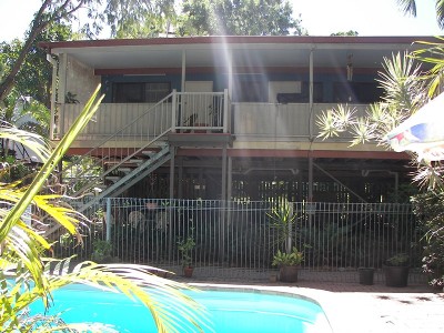 Convenient Location &
A
Pool Picture