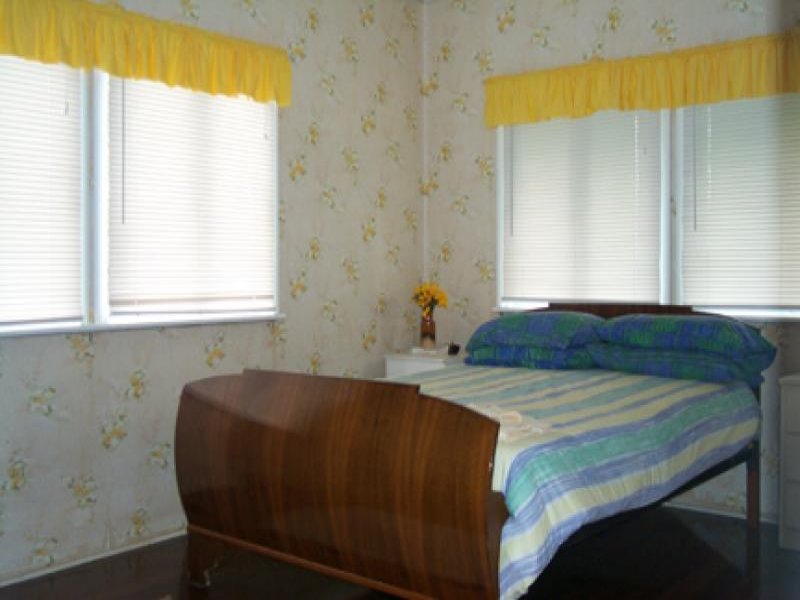 1/35 Yule Street - Picnic Bay Picture 2