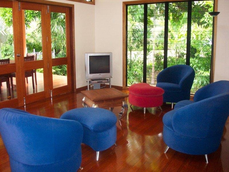 Paget,
Picnic Bay Picture 2