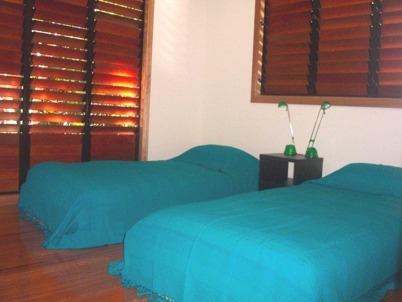 Paget,
Picnic Bay Picture 3