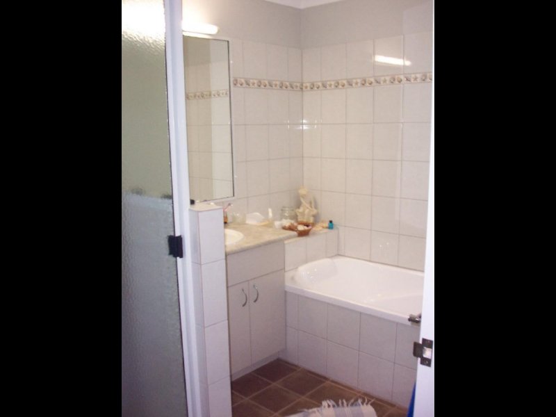 LIVE IN ONE & RENT THE OTHER Picture 3