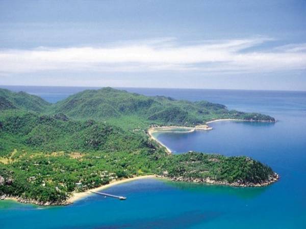 FORGET THE PRICE TAG - OWNERS WANT AN OFFER !!! Picture 2