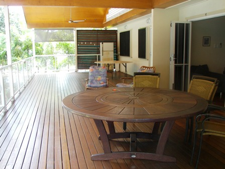 Picnic Bay Apartments Unit 4 Picture 3