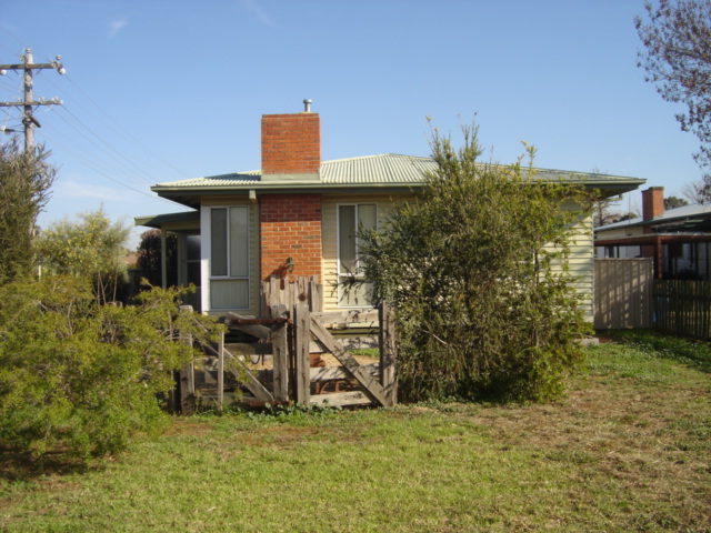 WELL MAINTAINED Picture 1