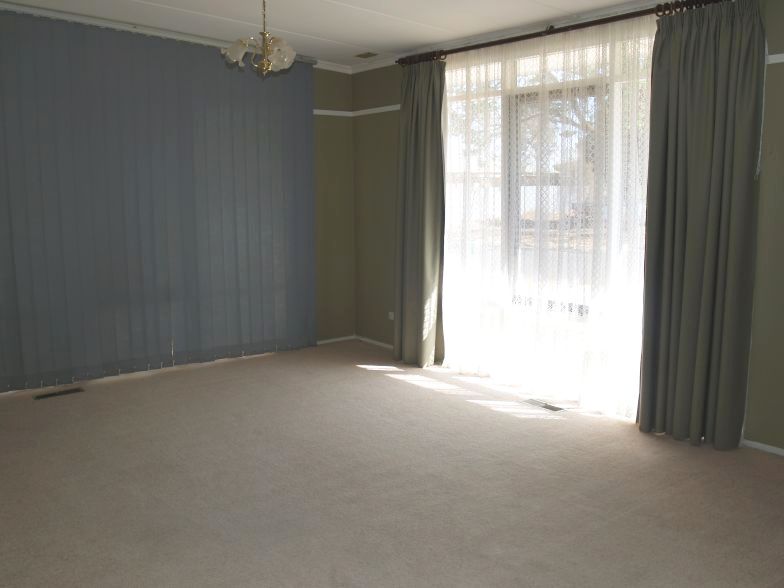 CORNER BLOCK Picture 2