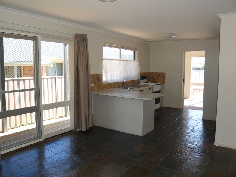 NEWLY RENOVATED Picture 3