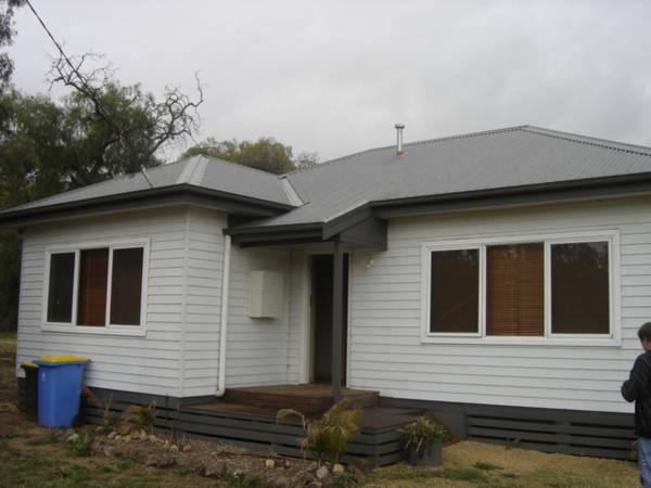 PLENTY OF SPACE Picture 1