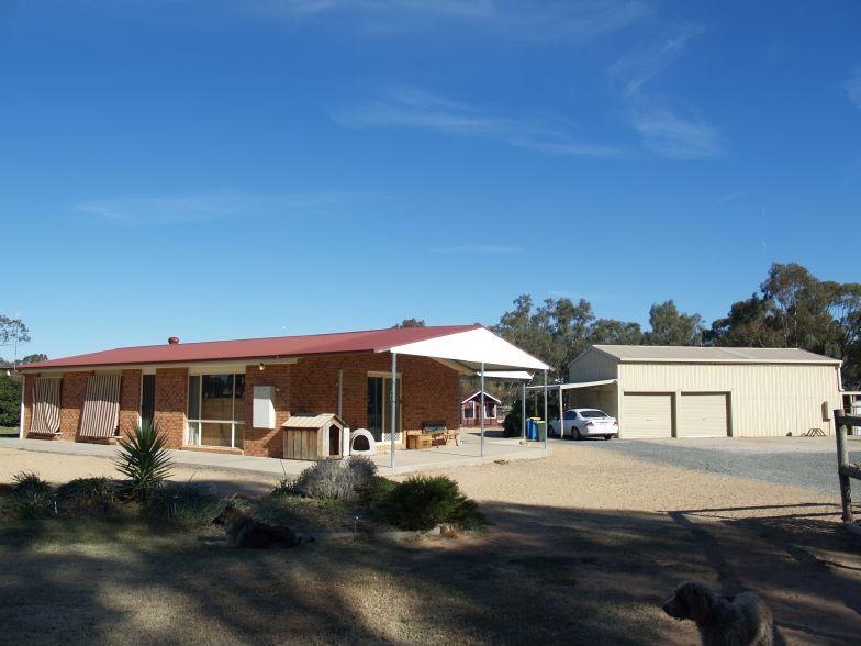Creek Frontage Outlook Picture 1