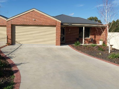 Modern Townhouse Picture