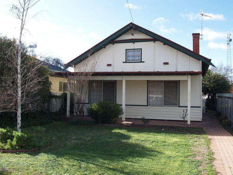 Neat Cottage Picture 1