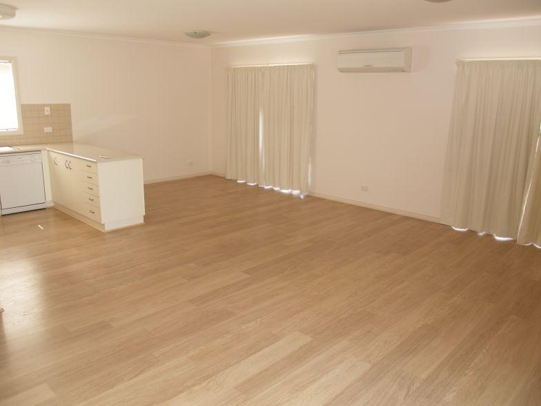 Stylish Townhouse Picture 2