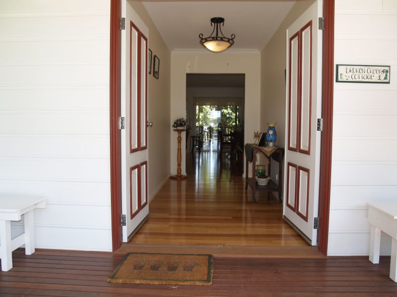 Postcard Type Property Picture 2