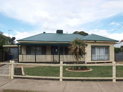 HUGE YARD Picture HUGE YARD Picture