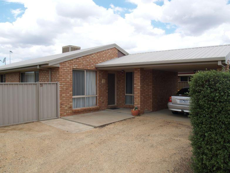 Comfortable Modern Living Picture 1