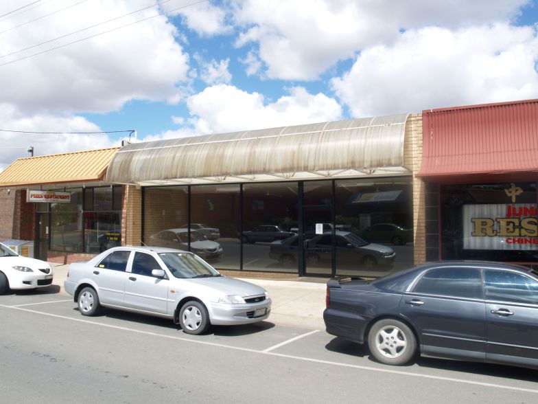 RETAIL PREMISES Picture 1