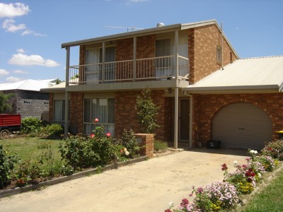 Unique Townhouse Picture