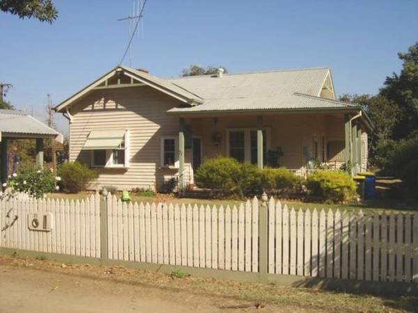 Creek frontage Picture 1