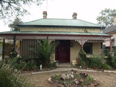 VICTORIAN HOME Picture