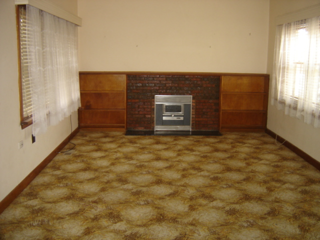 REAR LANE ACCESS Picture 3