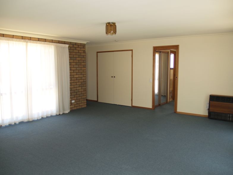 LAKE VIEWS Picture 3