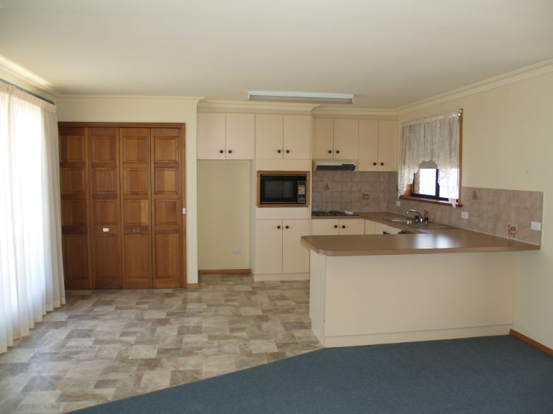 LAKE VIEWS Picture 2