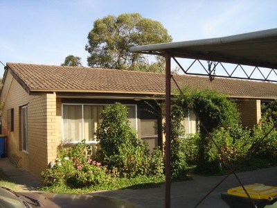 SMALL COURTYARD Picture