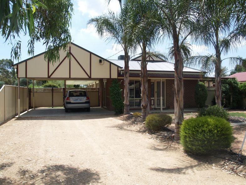 Pretty As A Picture Picture 1