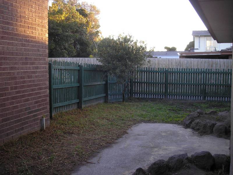 CENTRAL LOCATION Picture 3