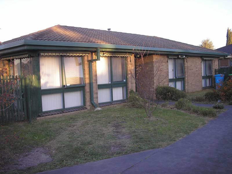 CENTRAL LOCATION Picture 1