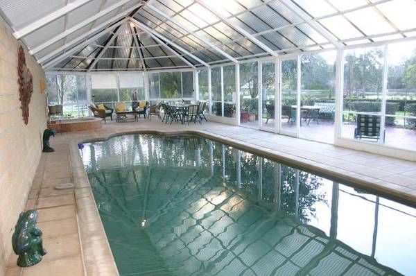 TO LIVE THE DREAM Picture 3