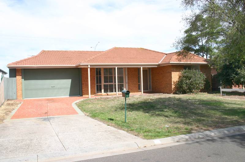 COURTENAY GARDENS LOCATION Picture 1