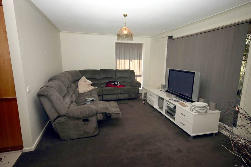 3 BEDROOM PLUS GRANNY FLAT Picture 3