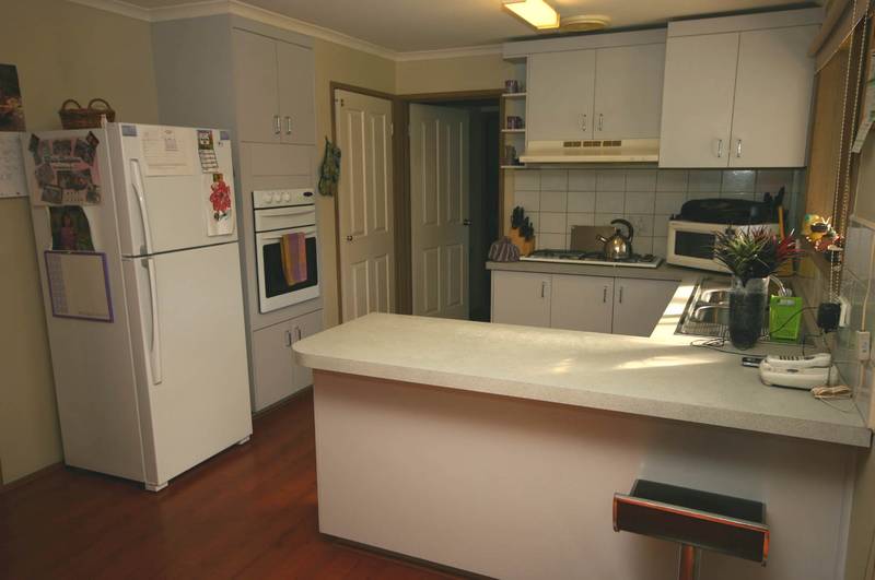 HAVE A GANDER AT THIS ONE Picture 2