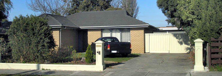 CLOSE TO STATION Picture