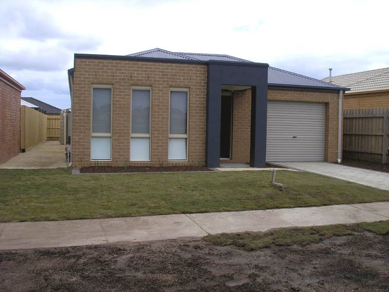 BRAND NEW HOME Picture 1