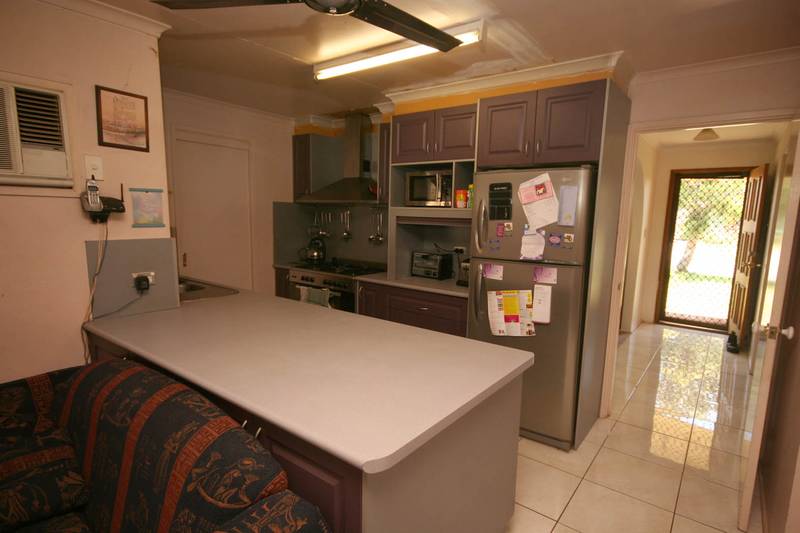 SPLISH SPLASH INGROUND POOL & SPA Picture 2