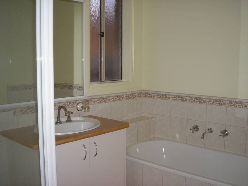 BRINDALEE GARDENS ESTATE Picture 3