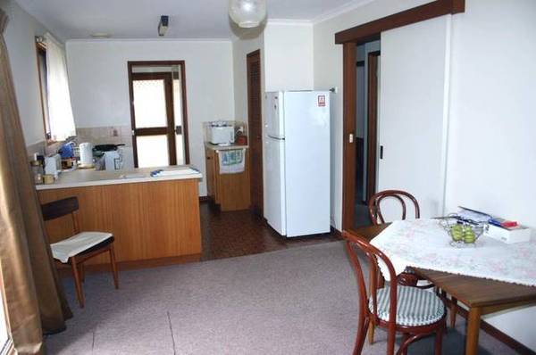 IN THE HEART OF TOWN Picture 2